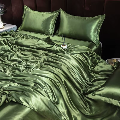 Indulge in Luxury: Ice Silk Satin Bedding Set with Pillowcases for a Dreamy Sleep Experience